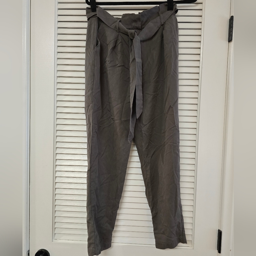 Socialite - Olive Green Lightweight Loose-Fit Pants With Belt & Pockets